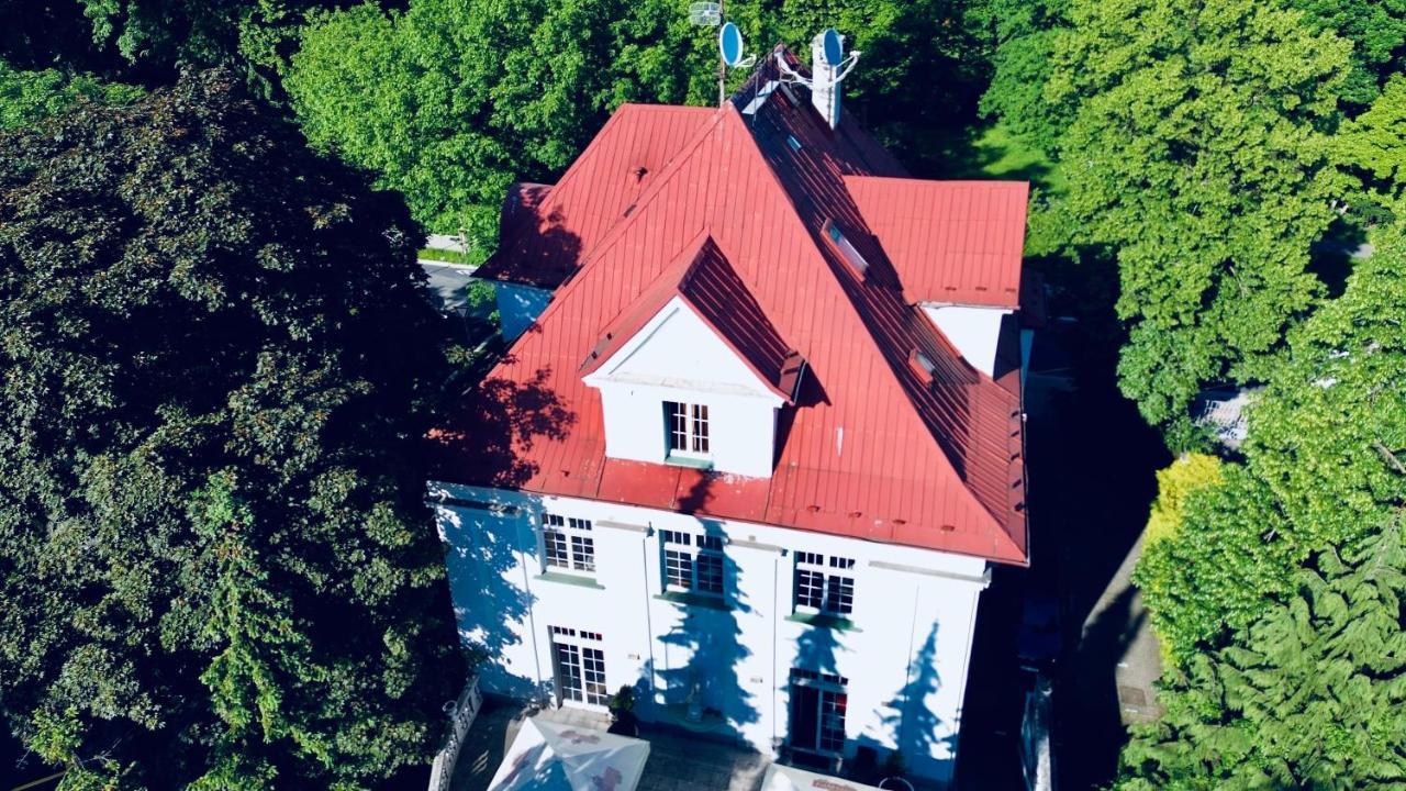 Retro Hotel Villa Ostrava Kültér fotó