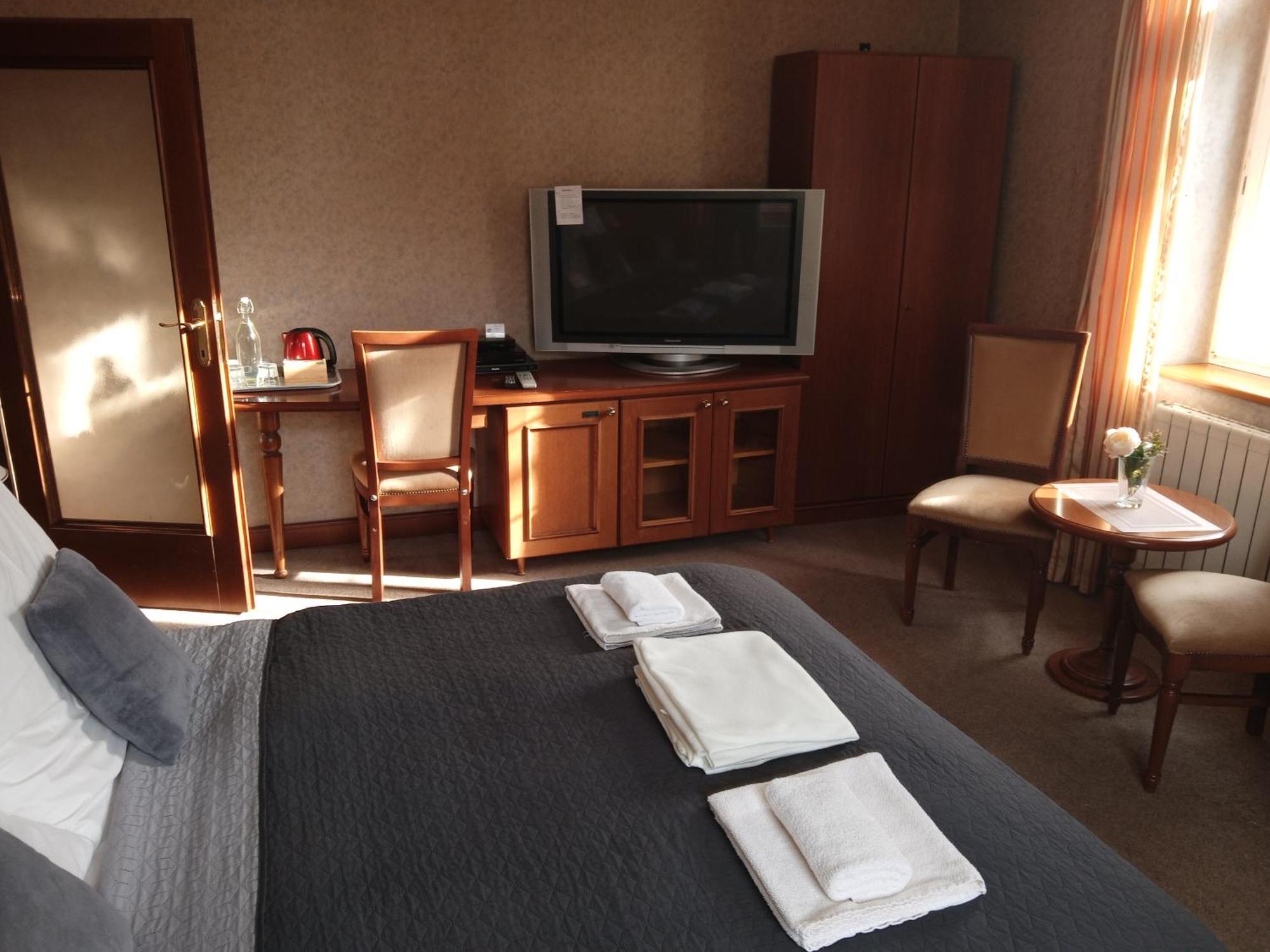 Retro Hotel Villa Ostrava Kültér fotó