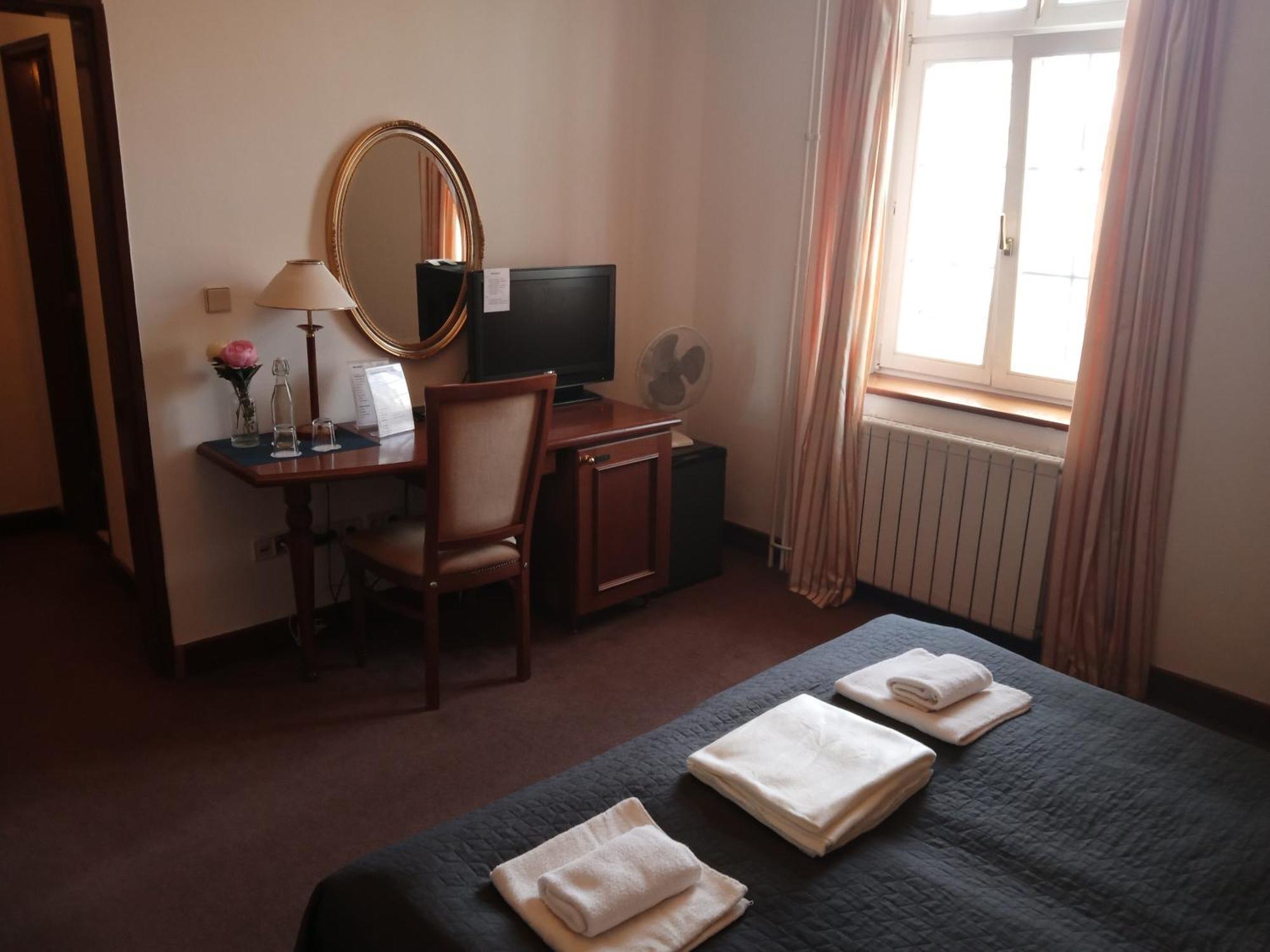 Retro Hotel Villa Ostrava Kültér fotó