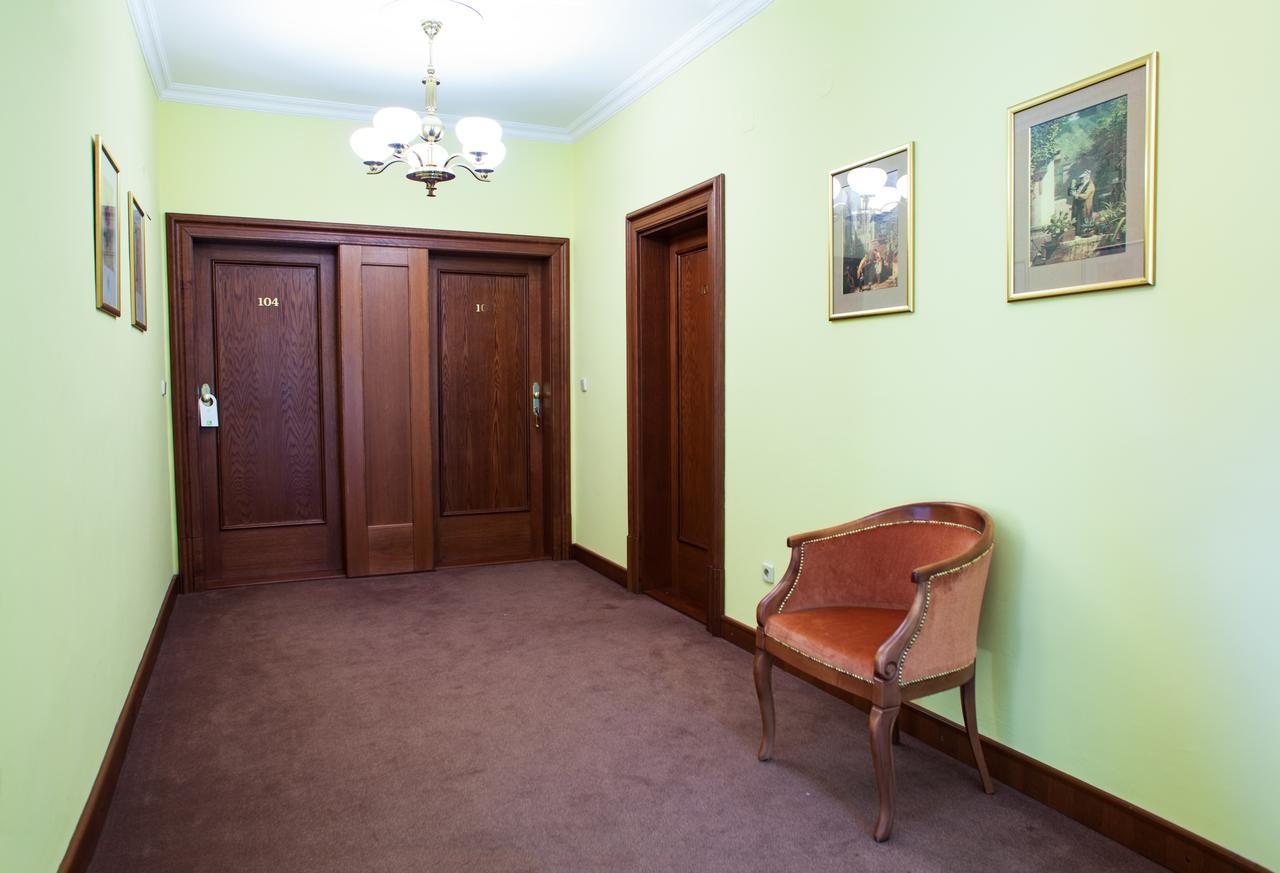 Retro Hotel Villa Ostrava Kültér fotó