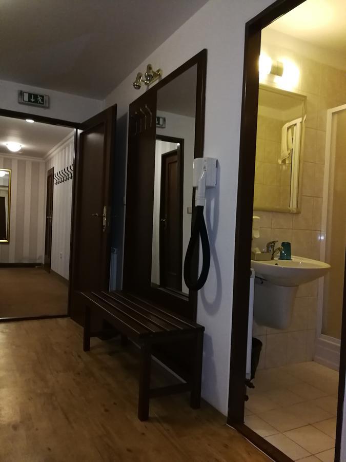 Retro Hotel Villa Ostrava Kültér fotó